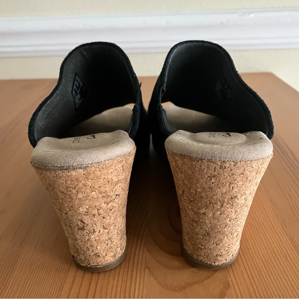 Clarks Collection Lafley Wave Wedge Sandal Woman’s Size 8 Ultimate Comfort Suede - Picture 3 of 9